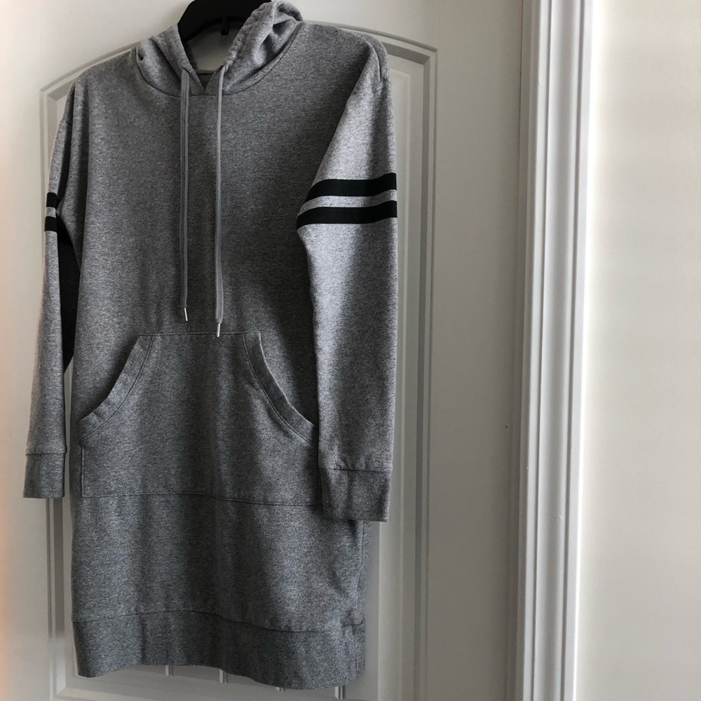 New SOHO NY&Co XS Hoody Dress with pockets